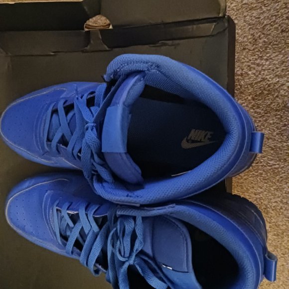 Nike - Picture 4 of 9